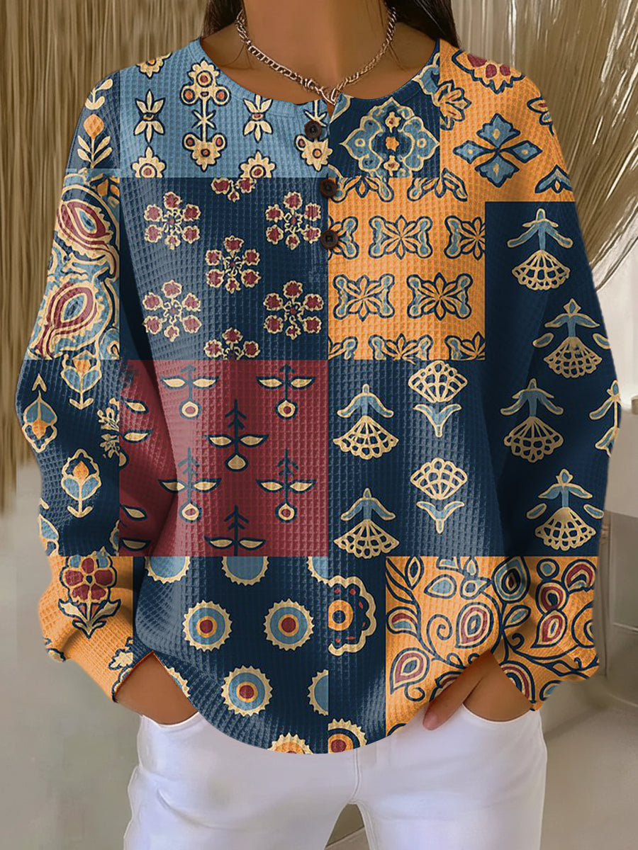 Anika | Trøje med Etnisk Ternet Blomsterprint